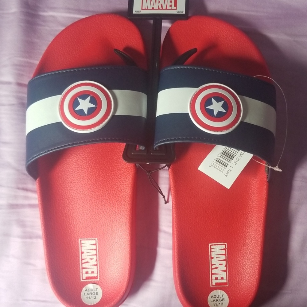 Captain America Men's shoes size 11/12